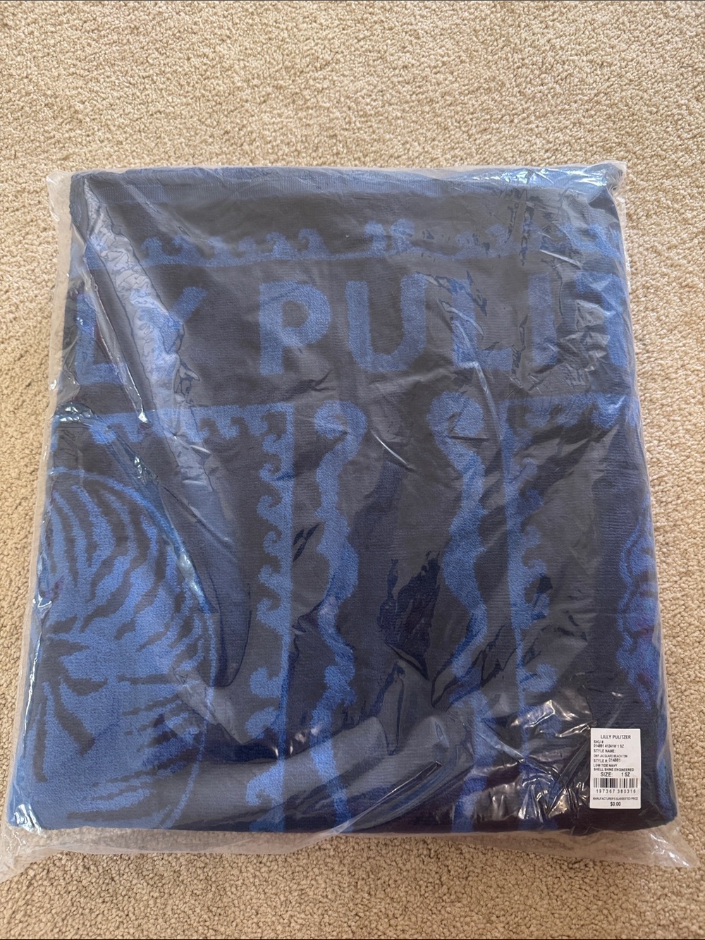 NEW IN WRAP! Lilly Pulitzer GWP Jacquard Beach Towel in Low Tide Navy!